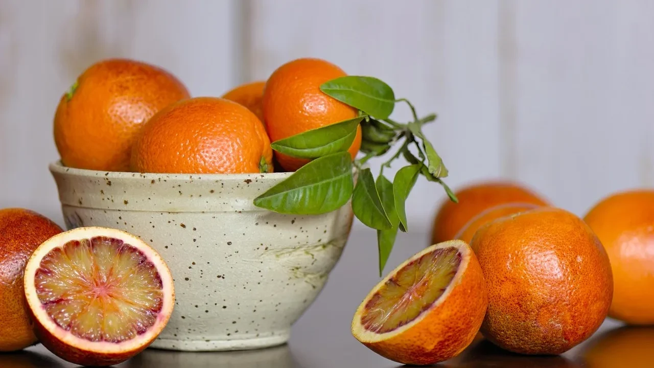 Pomarańcze, kiwi i czerwona papryka — naturalne źródła witaminy C