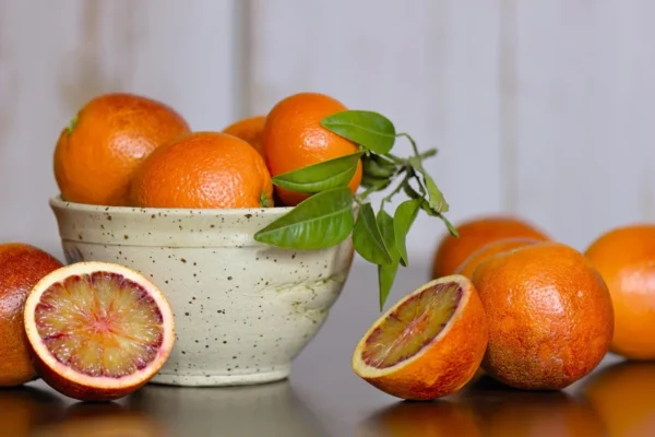 Pomarańcze, kiwi i czerwona papryka — naturalne źródła witaminy C