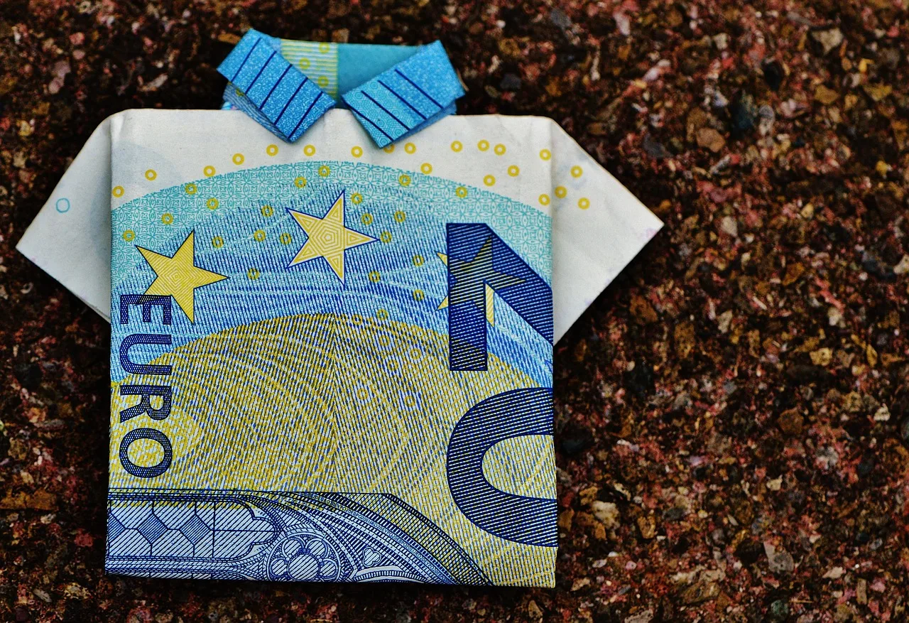 Euro i dolary — konto walutowe kiedy się opłaca